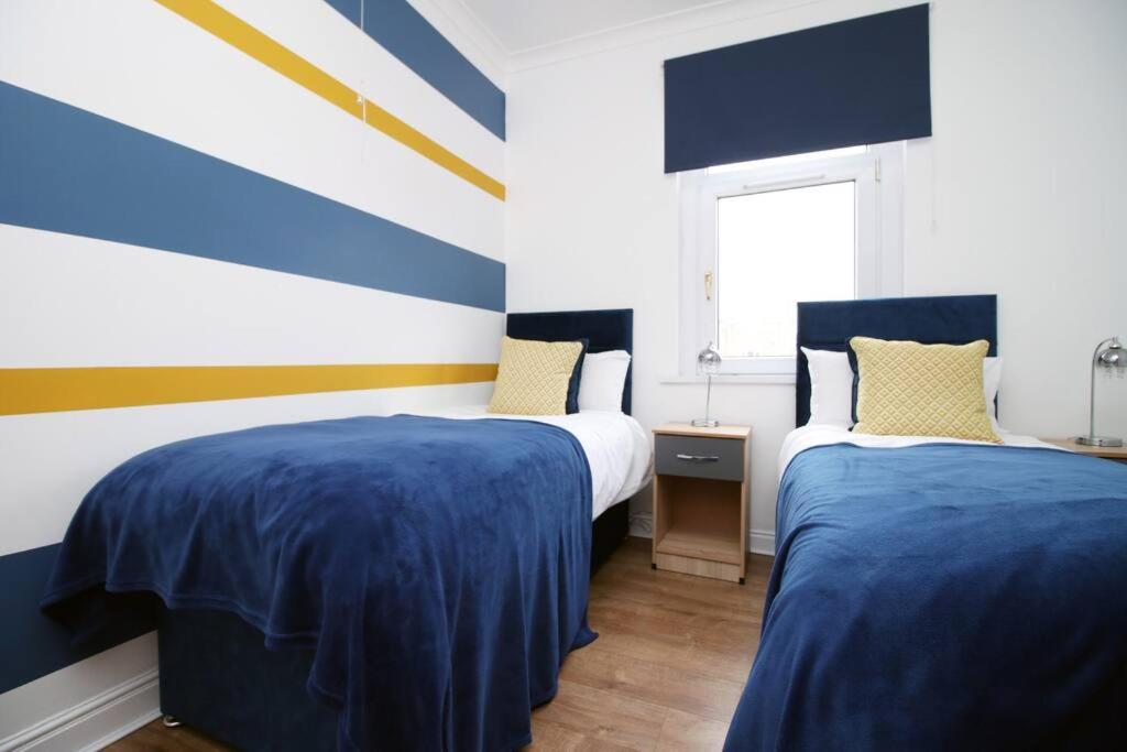 Holiday House For 7 Guests, Free Wi-Fi & Self Check-In Explore Newport Villa Ngoại thất bức ảnh